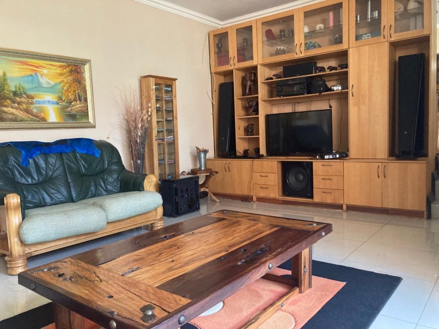 4 Bedroom Property for Sale in Bodorp North West